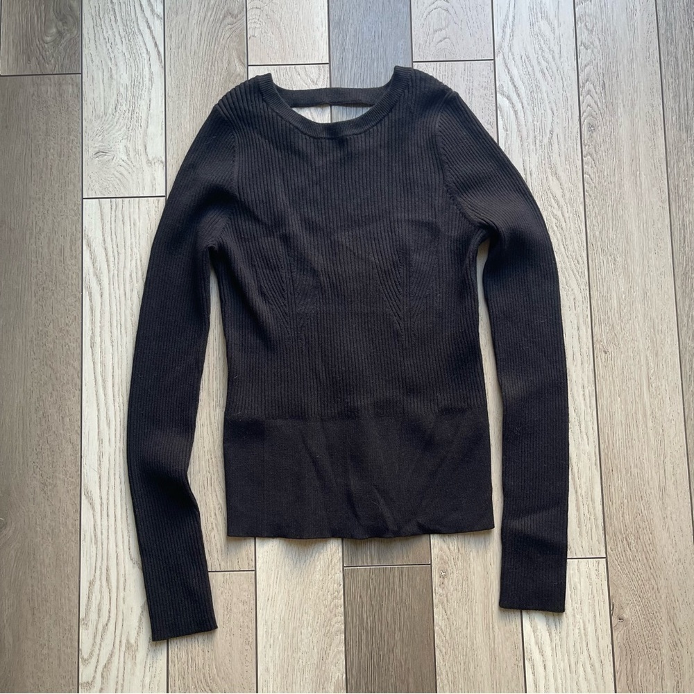 Express Women's Black Crew Neck Sweater